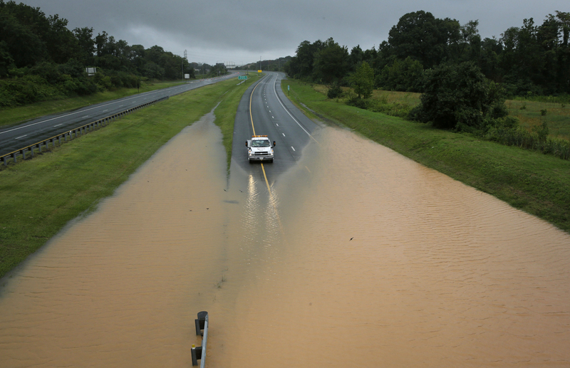 Cars become boats due to heavy rain