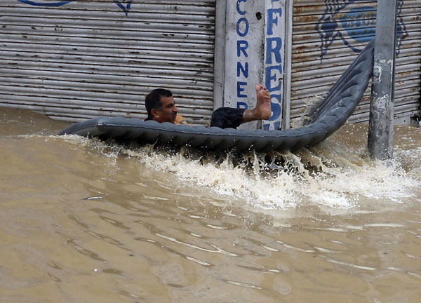 Flood worsens in Indian-controlled Kashmir