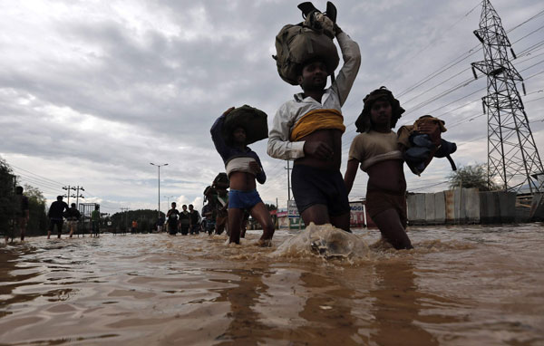 Floods kill over 440 in Pakistan, India