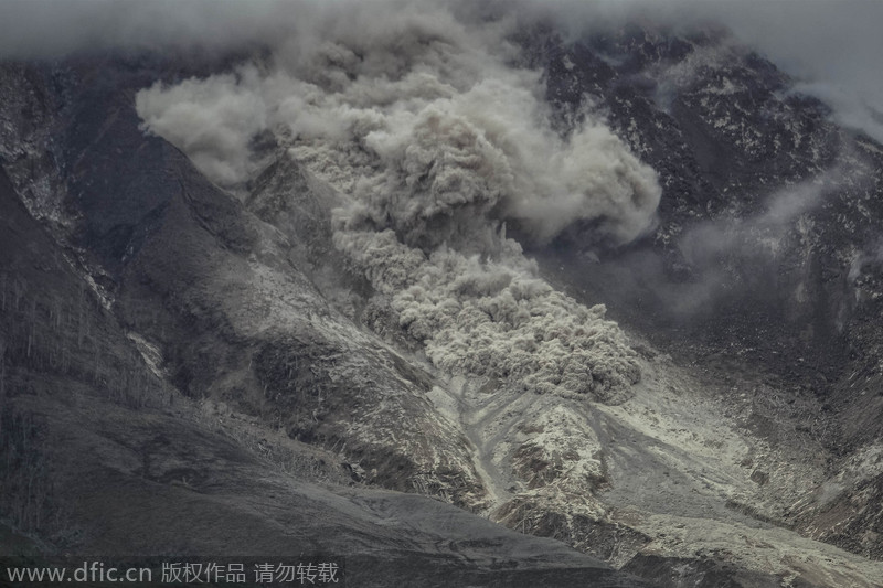 Mt Sinabung erupts again in Indonesia