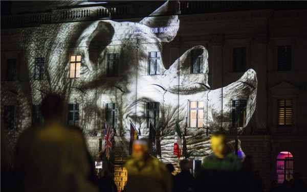 'Festival of Light' show kicks off in Berlin