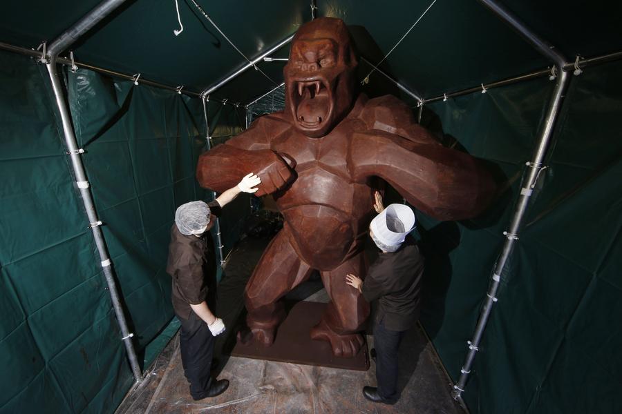 Giant chocolate King-Kong ready to storm the stage