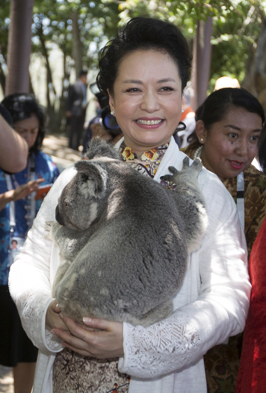 First ladies cuddle up to koalas