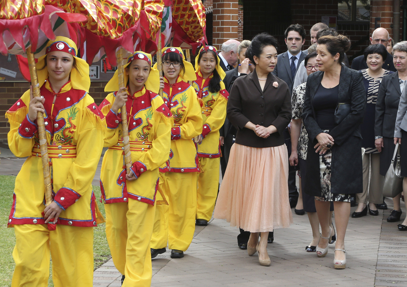 China's first lady visits Ravenswood School for Girls in Sydney