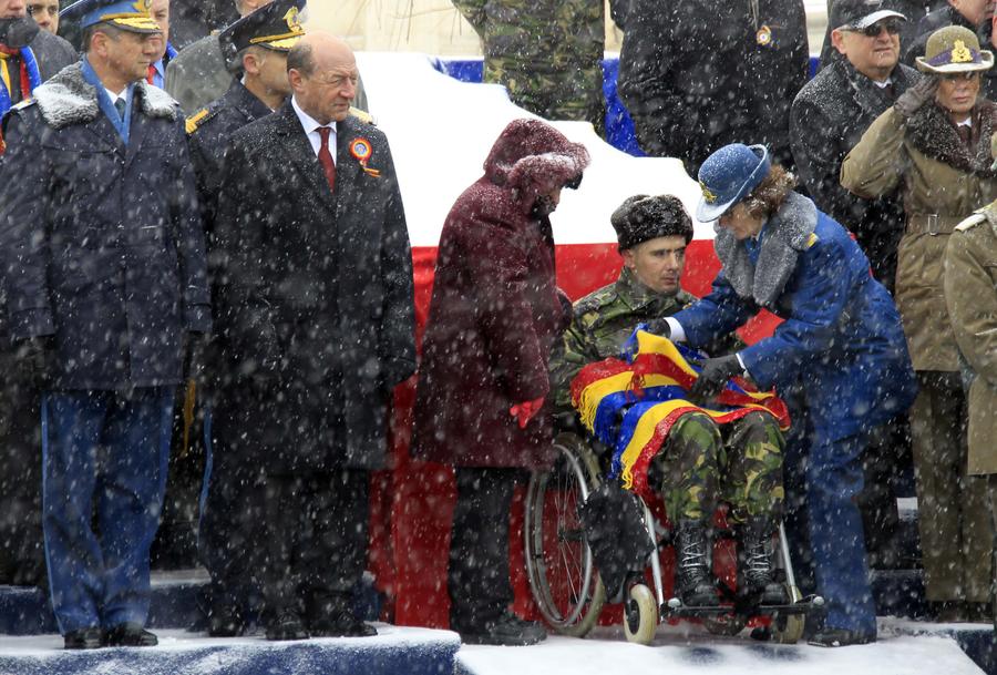 Romania celebrates National Day with military parade