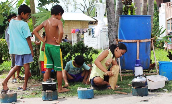 Thousands evacuate as Philippines braces for typhoon Hagupit