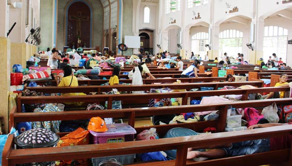 Thousands evacuate as Philippines braces for typhoon Hagupit