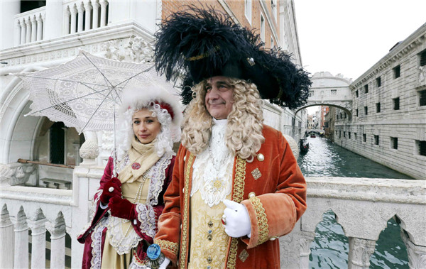 Venice welcomes carnival season