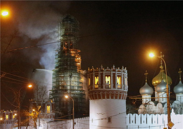 Moscow's ancient monastery on fire