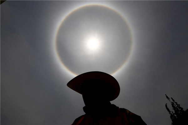 Solar halo in Mexico City