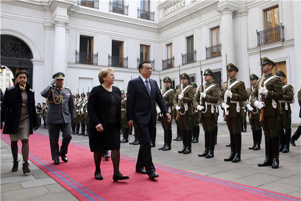 Premier Li Keqiang welcomed by Chilean president