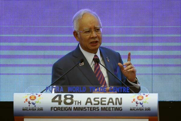 ASEAN FMs satisfied with community building process