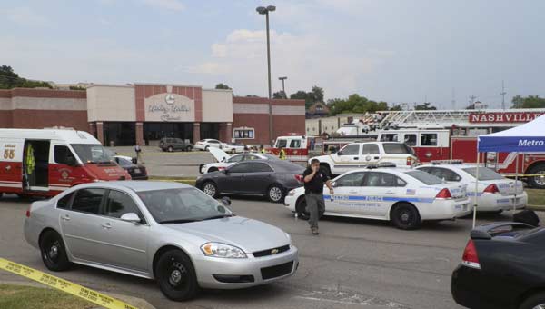 Police fatally shoot ax-wielding man at Nashville movie theater