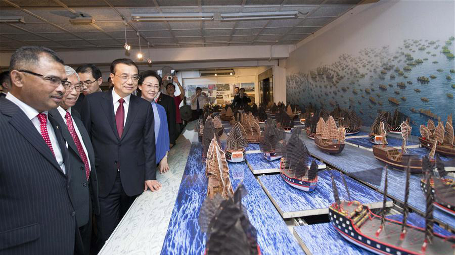 Premier Li meets old friends at specialty shop in Malacca