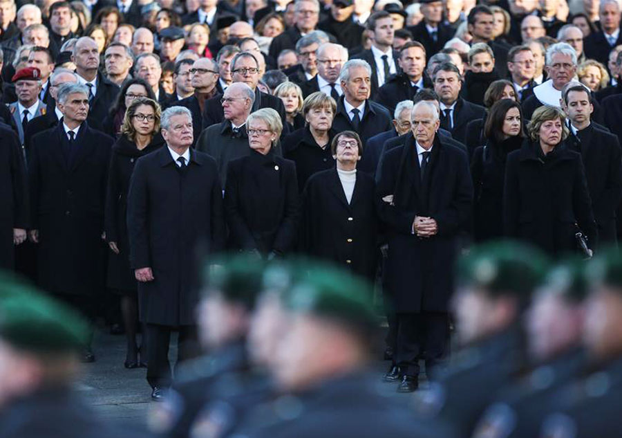 Germany bids farewell to ex-chancellor Helmut Schmidt