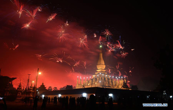 Fireworks displayed as Laos mark 40th Anniv. of founding