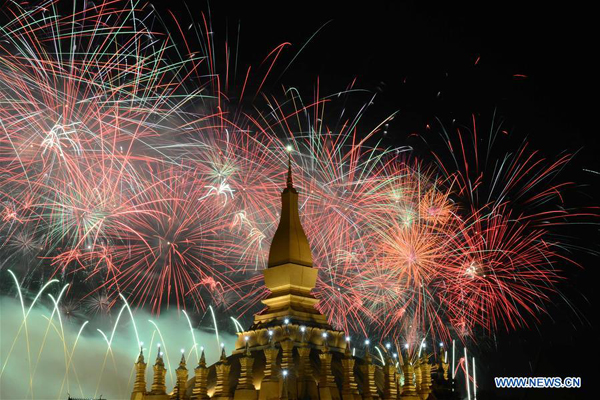 Fireworks displayed as Laos mark 40th Anniv. of founding