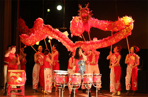 London's Chinese New Year gala rings in Year of Monkey