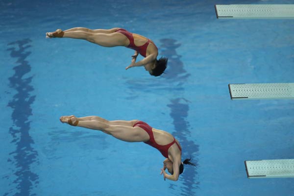 Olympic test event gets dose of storms, outages, Zika scares