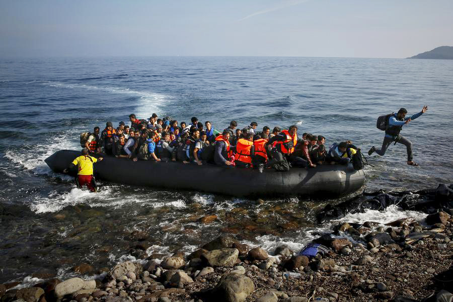 Reuters' Pulitzer-winning photos of migrant crisis in Europe