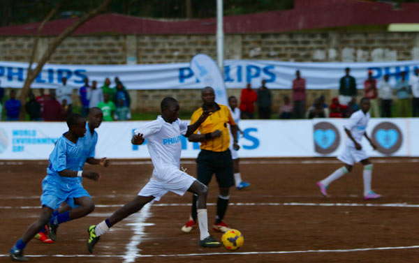 Solar power lights Nairobi soccer match