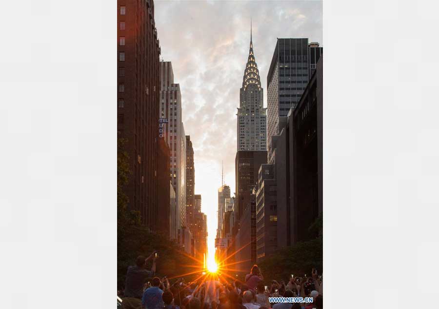 Manhattanhenge seen in New York