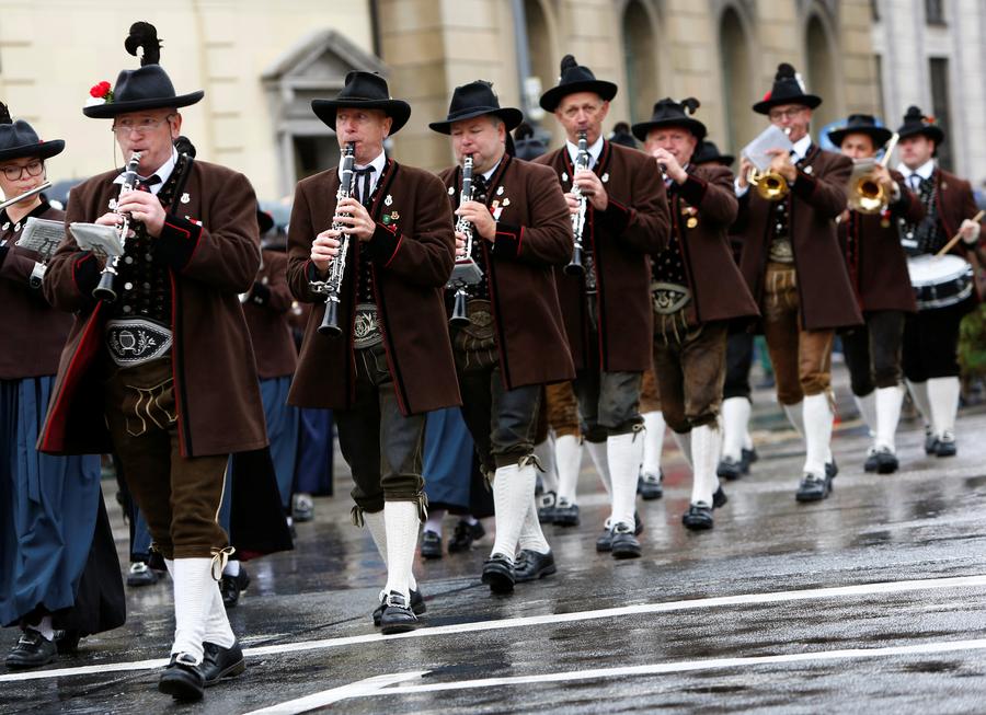 Oktoberfest parade held in Munich