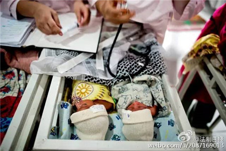 Doctor leaves Beijing job to help Afghan women deliver babies