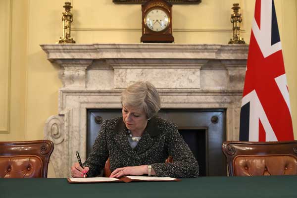 British PM signs Article 50 notification letter to EU leader