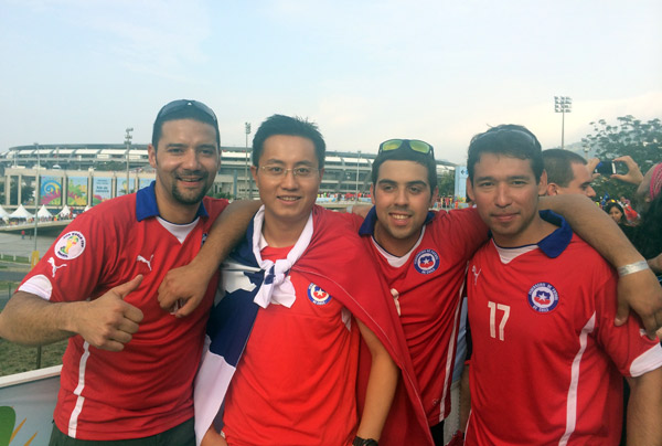 Chinese football fan at Maracanã Stadium