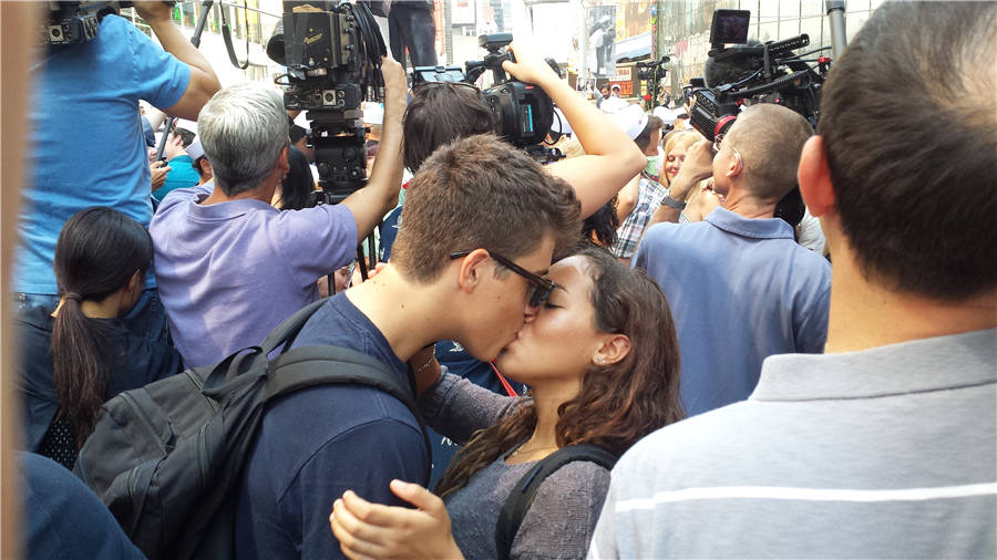 Times Square 'Kiss-In' Re-enacts Famous V-J Day Photograph