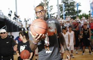 LeBron James meets fans in Beijing