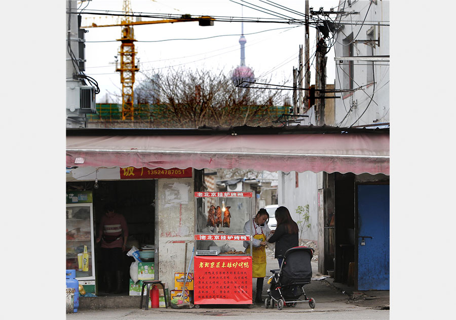 Nongtang:symbols of a vanishing life in Shanghai