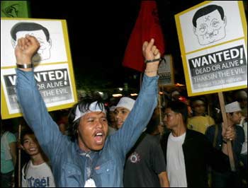 Thai protest leader rejects offer of unity gov't