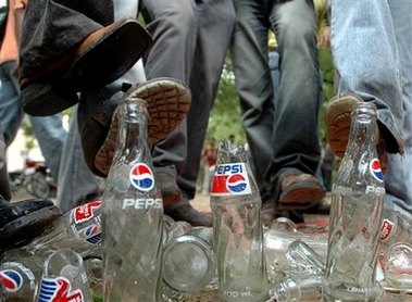 Indian state bans Coke, Pepsi