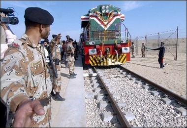 66 die in fire on India-Pakistan train
