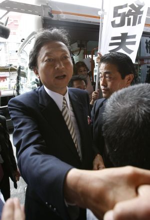 Japanese cast votes for the lower house election