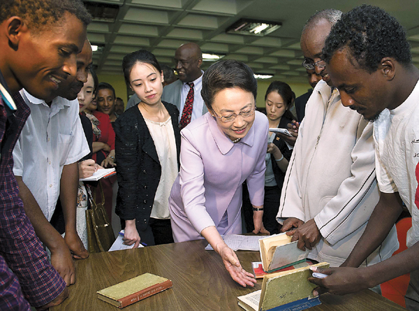 Premier Li vows industrial transfers