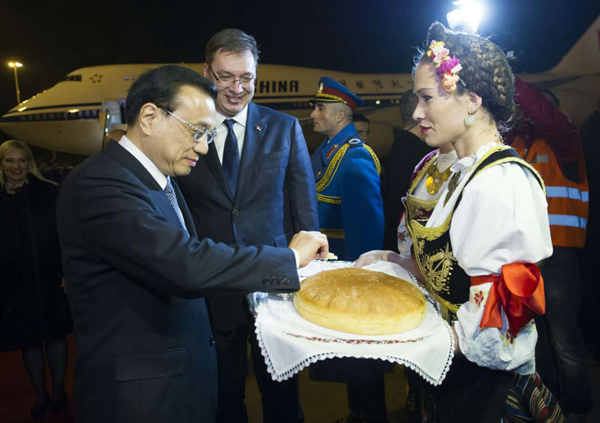 Li arrives in Serbia for China-CEE summit, official visit