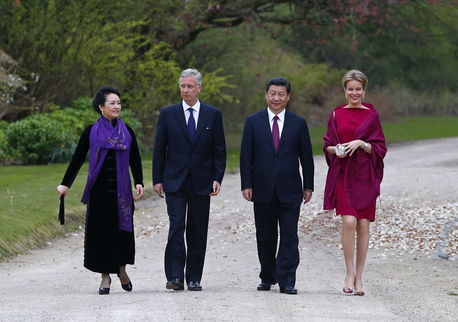 Chinese President, Belgium's King enjoy walk in Brussels