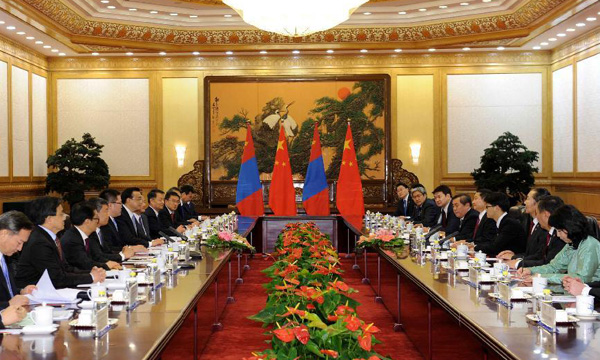 Chinese, Mongolian PMs pledge cooperation