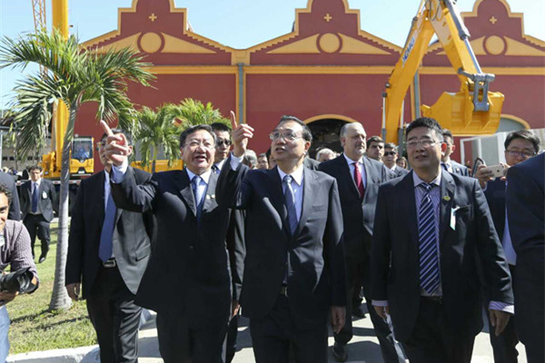 Li tours Chinese manufacturing expo