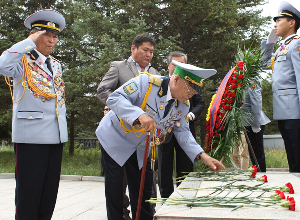 Mongolian, Soviet war dead honored