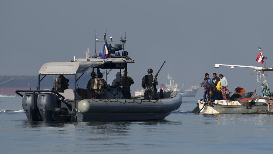 Philippine Navy beefs up security for APEC meeting