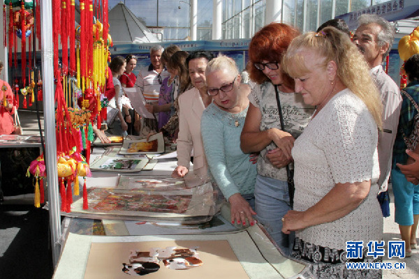 Gansu commodity exhibition in Belarus gets a lot of attention