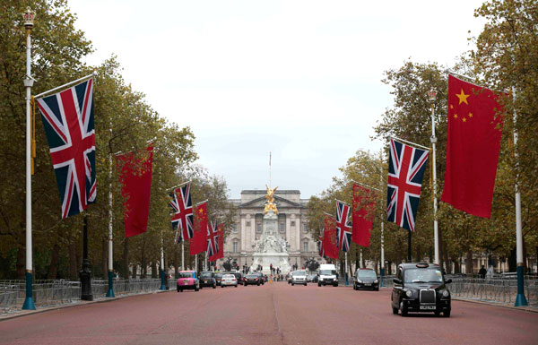 Xi leaves for visit to Britain