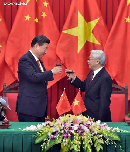 Xi urges China, Vietnam to work together towards bright future