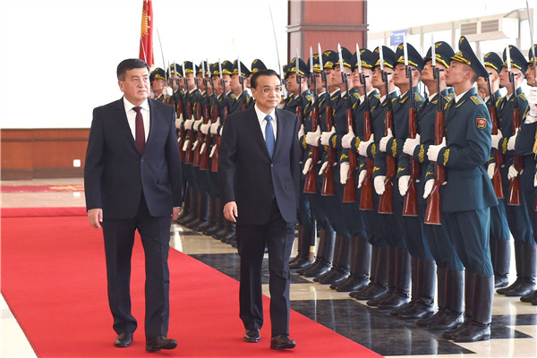 Kyrgyz PM welcomes Premier Li in Bishkek