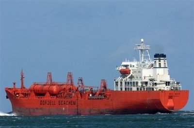 Somali pirates hijack 2 tankers in 24 hours