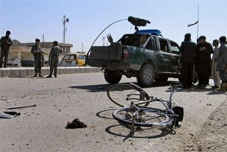 6 killed in attack on Afghan council